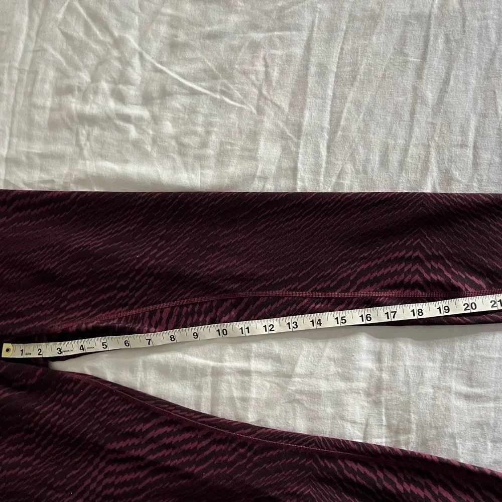 Lululemon Hi Rise Wunder Under Pants Leggings Red Grape Black Size 6 EUC